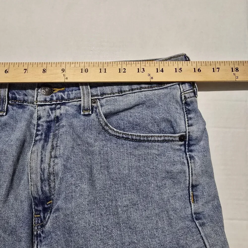 Levis signature by